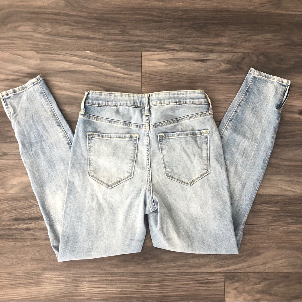 Old Navy Ripped Jeans! - Picture 2 of 5